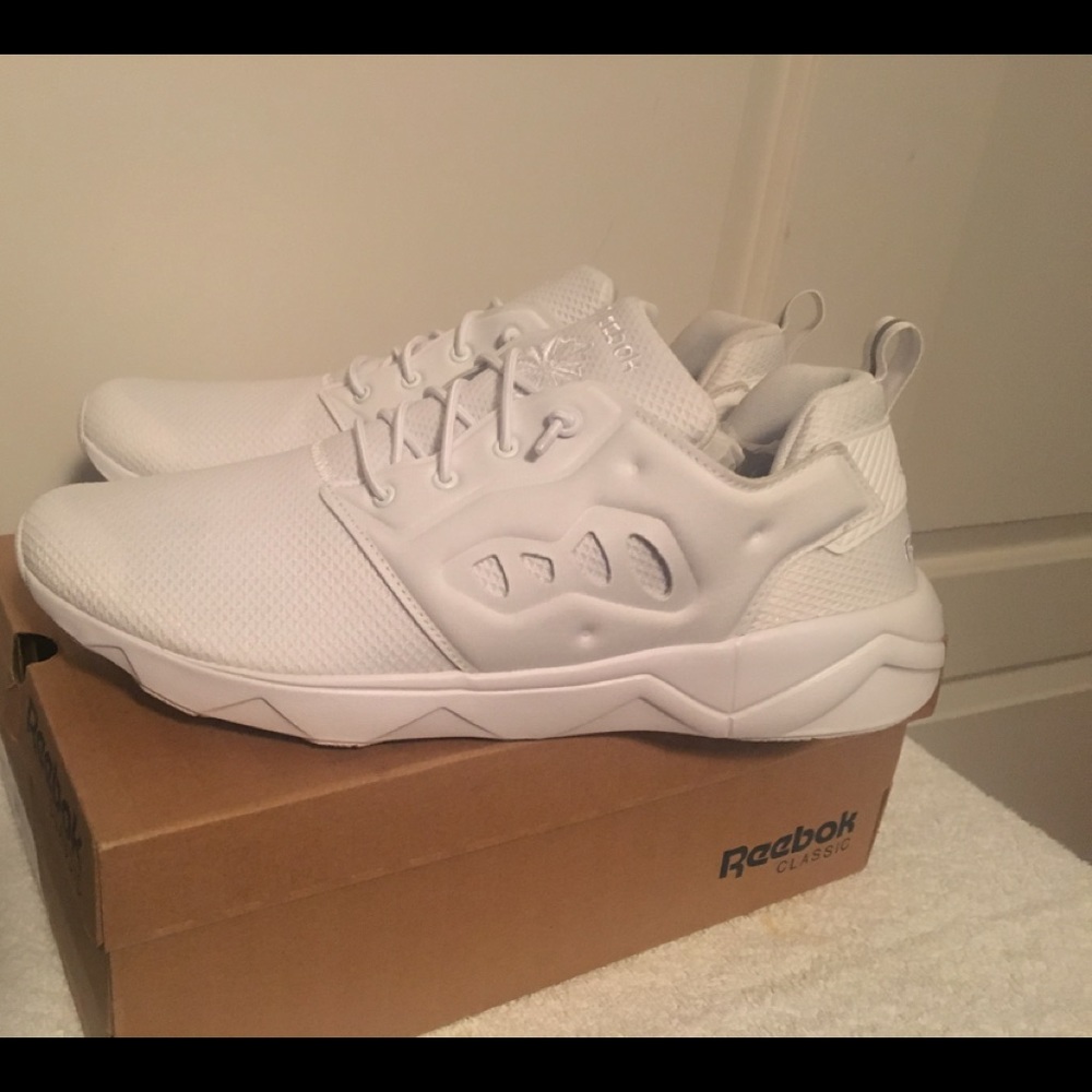 Reebok Furylite II white size 11